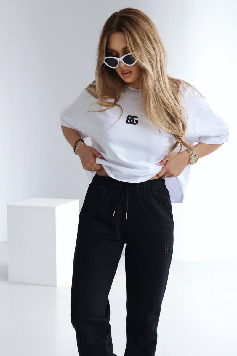T-shirt damski oversize boxy fit z haftowanym logo BG OCEAN – biały/czarny