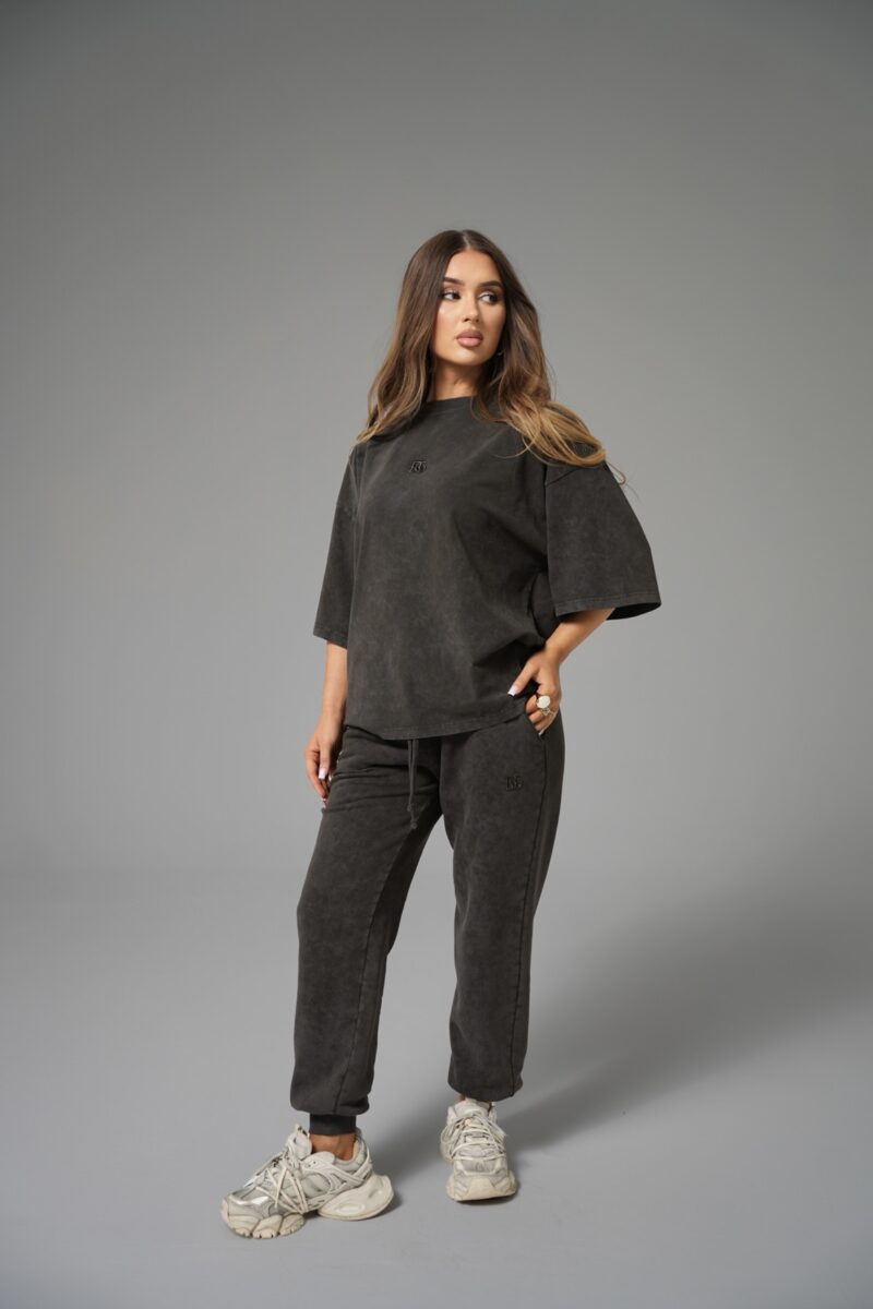 T-shirt damski oversize boxy fit z efektem sprania BG IVY – gorzka czekolada