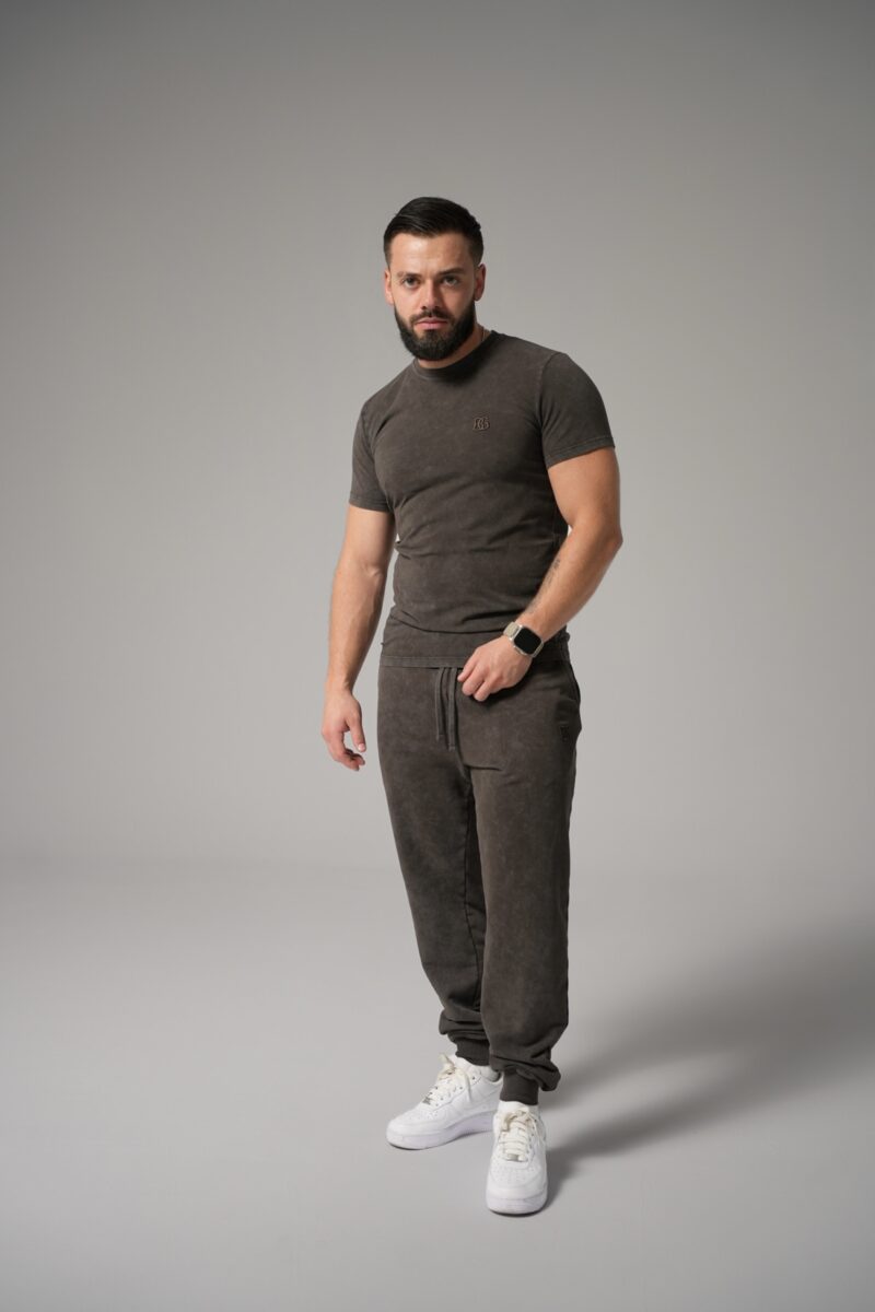 T-shirt męski slim fit z efektem sprania BG DEAN – gorzka czekolada
