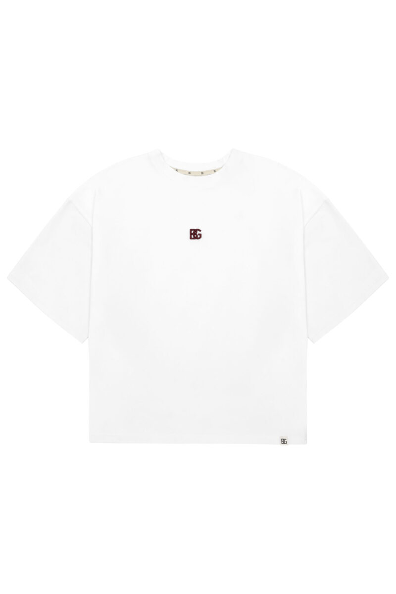T-shirt damski oversize z haftem BG DRAPE – biały z czekoladowym haftem