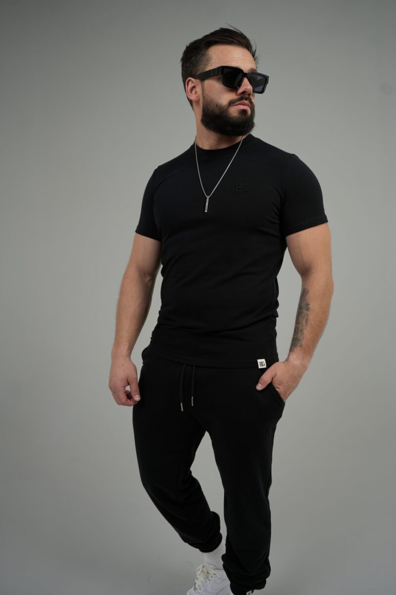 T-shirt męski slim fit z haftem 3D BG FORM – czarny